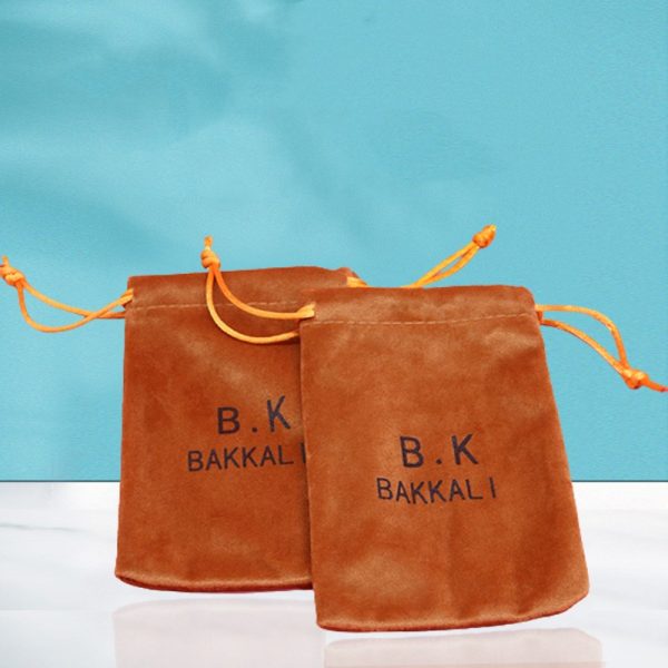 Custom Logo Printed Velvet Drawstring Bottom Cosmetic Pouch Brown Soft Velvet Gift Packaging Dust Bag - 图片 6