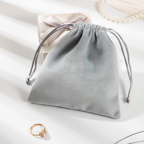 Wholesale Custom Logo Velvet Pouch Bag for Jewelry Packaging Pouch Velvet Gift Bag Velvet Drawstring Bag - 图片 4