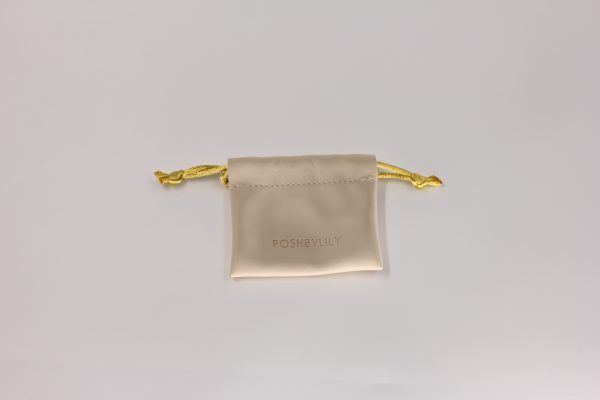 Customized white leather drawstring pocket, premium product packaging bag, from a bag factory in China - 图片 6