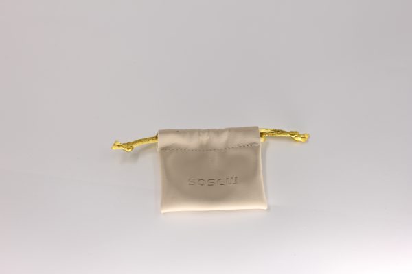 Customized white leather drawstring pocket, premium product packaging bag, from a bag factory in China - 图片 5