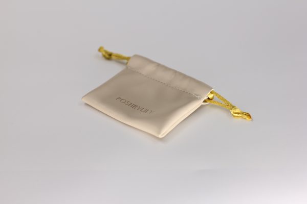 Customized white leather drawstring pocket, premium product packaging bag, from a bag factory in China - 图片 2
